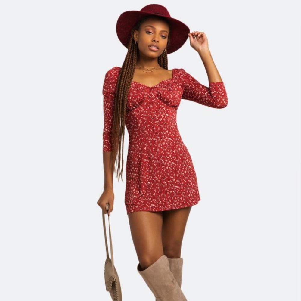 Francesca’s “Audra Sweetheart Floral Dress”